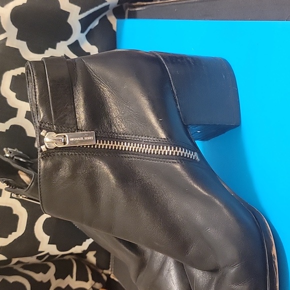 Michael Kors Ankle Boots - Picture 3 of 4